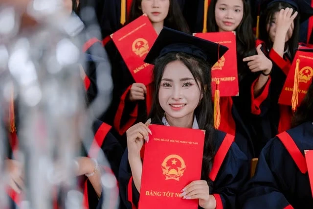 AI-native degree GGU Digital future of online education